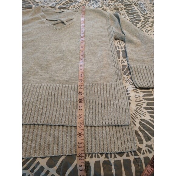 Loft Ann Taylor Thick Gray Cross V-neck Winter Sweater Size XL - Picture 7 of 8
